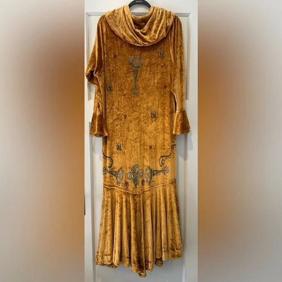 Blue Fish Vintage Golden Velvet Coat - Picture 2 of 16